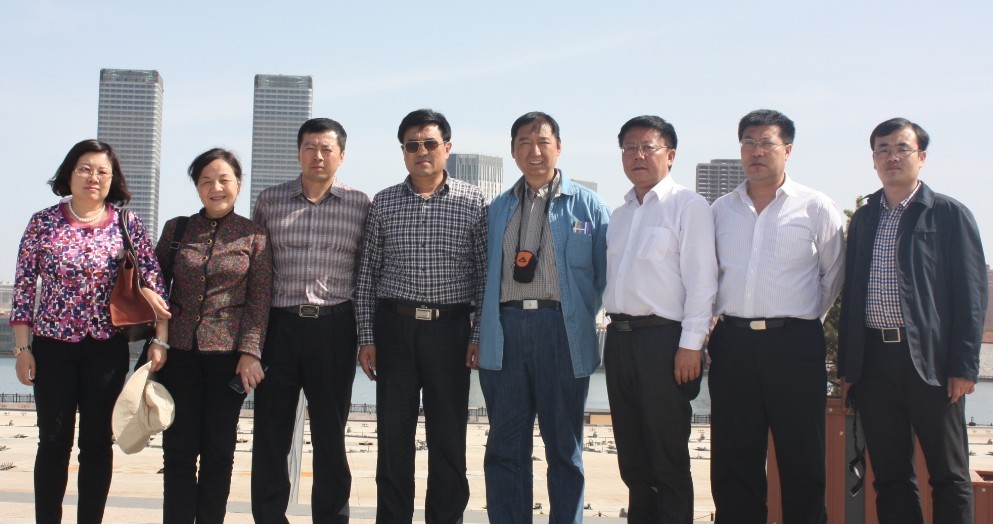 交通運(yùn)輸部及中國(guó)公路建設(shè)行業(yè)協(xié)會(huì)領(lǐng)導(dǎo)視察我集團(tuán)路橋公司工作